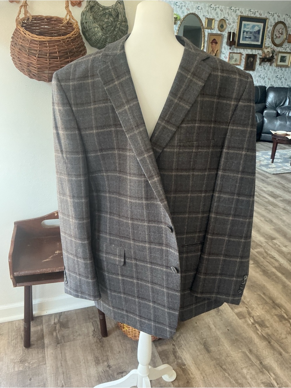 Club Monaco "Sully" Grey Windowpane Wool Blazer, Reda Fabric Size 40R (EU 50R)